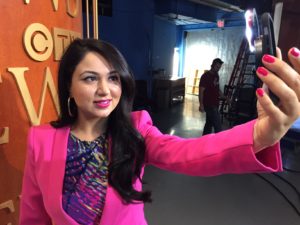 Ina Sidhu tries out the Ring Light. All the ladies wanted one of these babies!