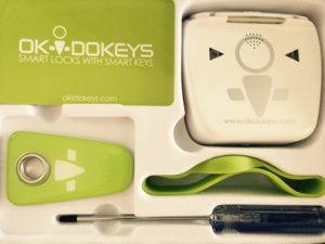 The separate Smart Reader and additional keys.