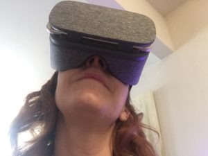 Google Daydream view wearing size