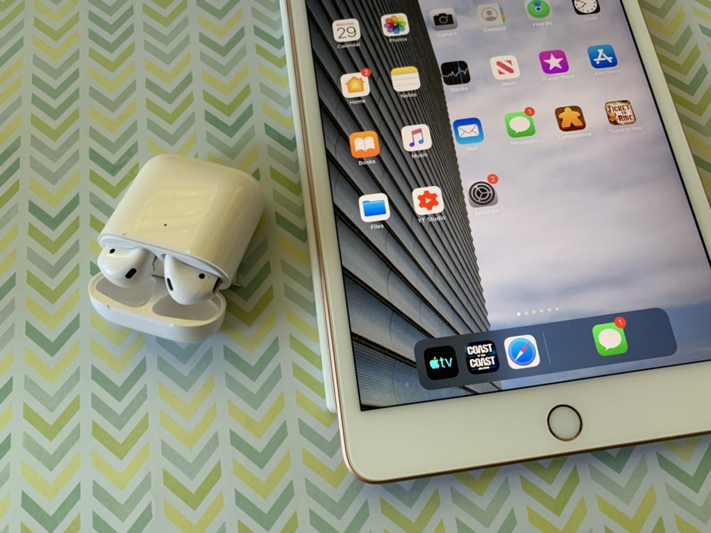 Apple Airpods 2, review, whats new, trade