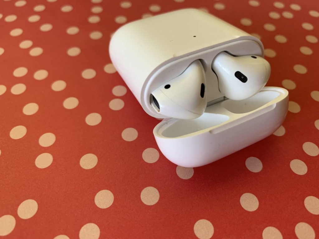 Apple Airpods 2, review, whats new, trade