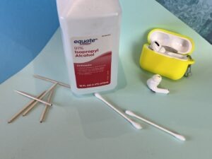 How to properly clean AIrpods, pro