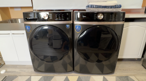 Midea washer dryer in a real home.